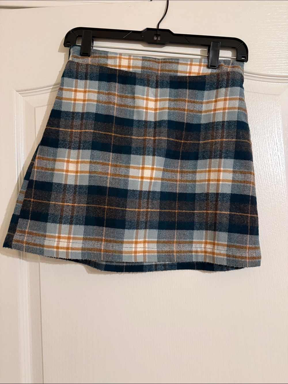 American Eagle Outfitters Plaid Mini Skirt in Navy, Cream & Tan